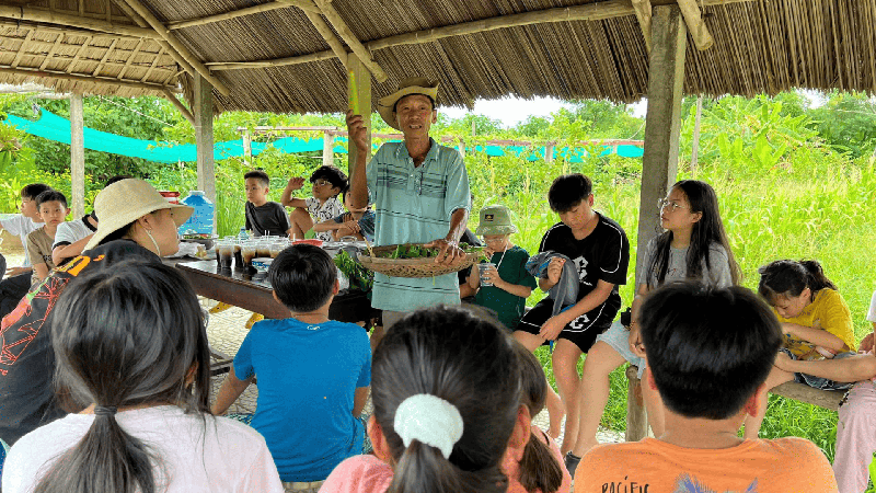 Tour trải nghiệm làm Nông tại làng du lịch cộng đồng Cẩm Kim (2)
